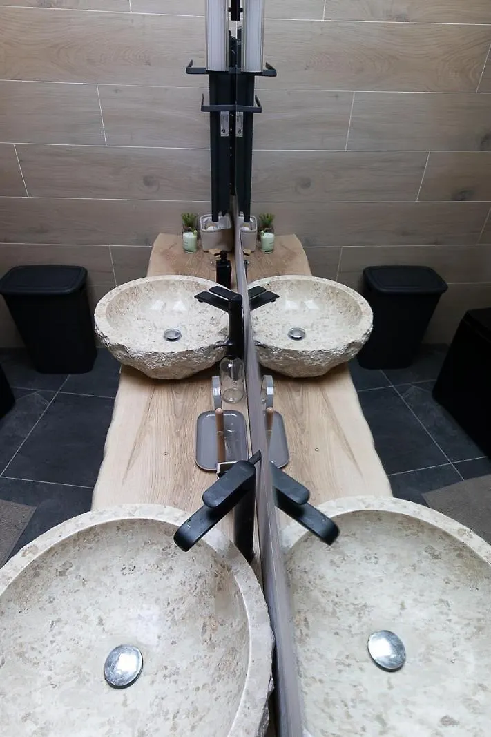 Cabana & Terrasse Du Bourget - Jacuzzi Chanaz